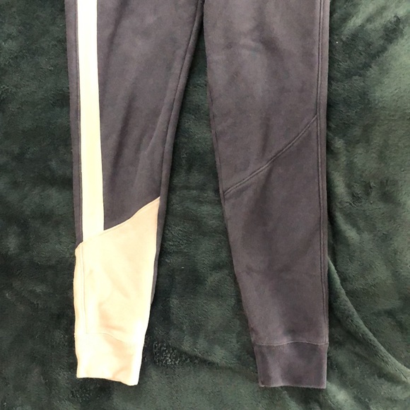 Champion Women’s X Small Purple Sweatpants - Picture 4 of 10